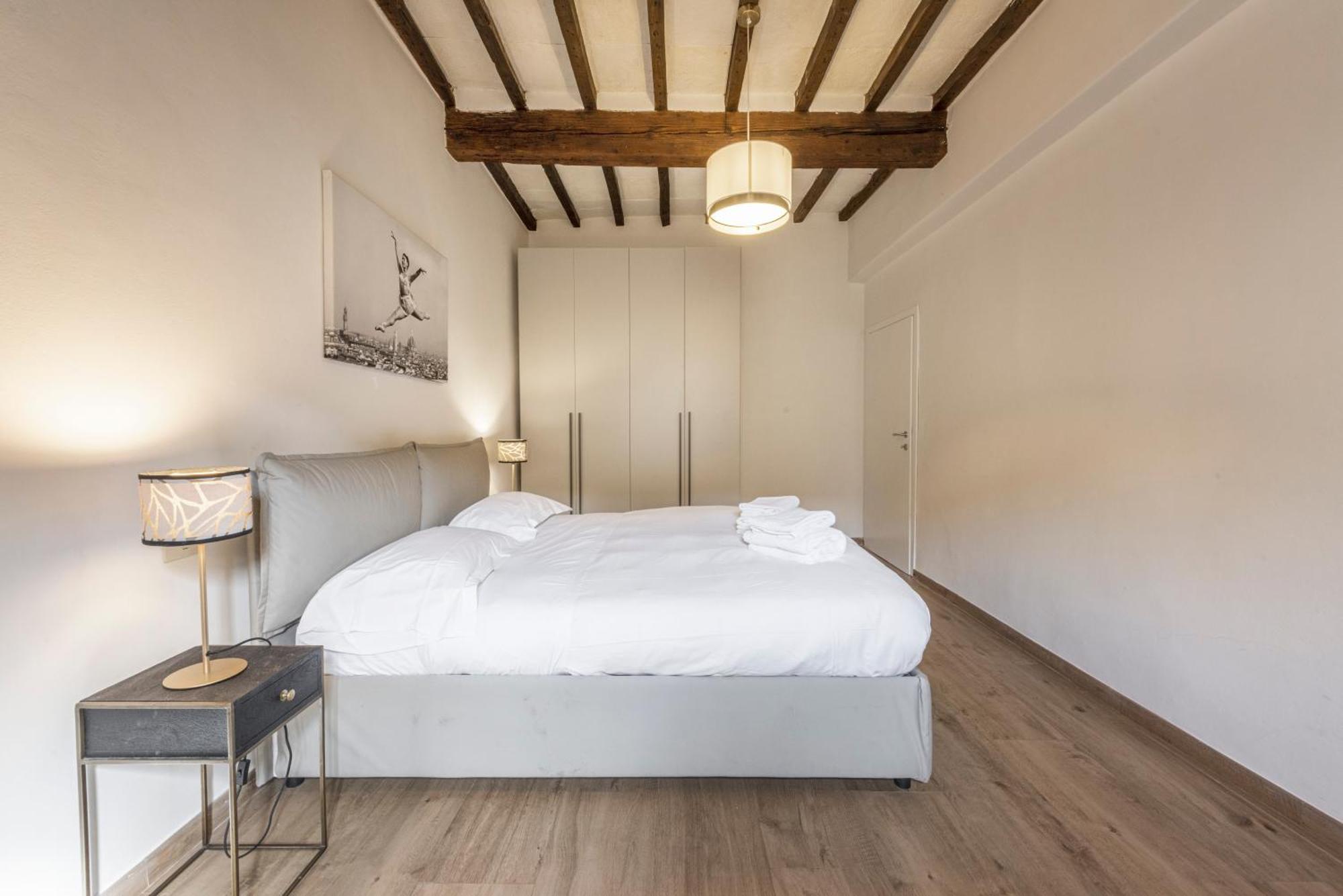 Laurel Apartment By Mmega Florens Exteriör bild